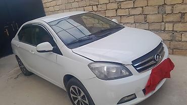 bmv 46 kuza: Ağ rəngli sedan avtomobil masin isley vezyetdedi catismayan — 1
