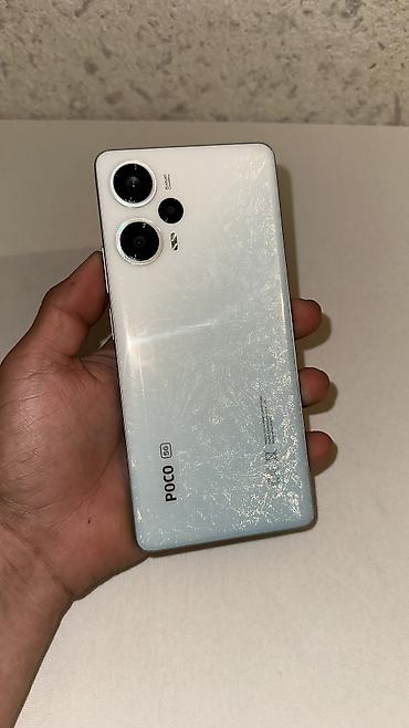 Poco: Poco F5, Б/у, 256 ГБ, цвет - Белый, 1 SIM, 2 SIM, eSIM — 1