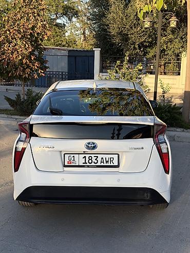 8: Toyota Prius: 2018 г., 1.8 л, Автомат, Гибрид, Лифтбек — 5