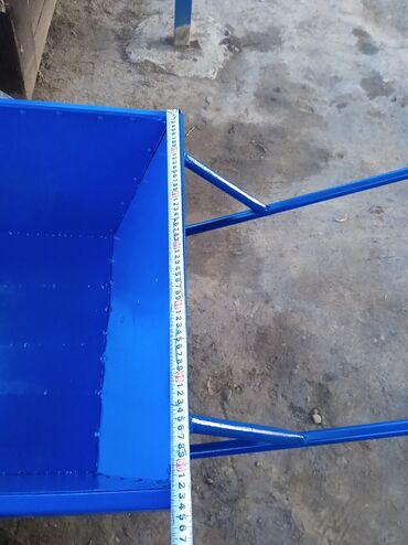 Садово-строительные тачки и тележки: Садово-строительная тачка и тележка, Двухколесная, Б/у — 6