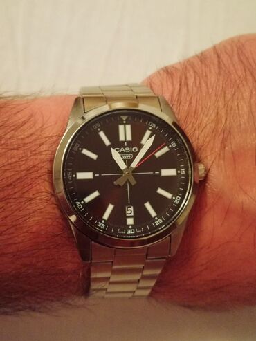 stari satovi na navijanje: Classic watch, Casio, Male