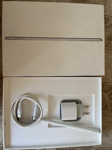 Apple iPad: Apple iPad planşet 6 cı nəsil - Rəng: Qızılı arxa, ağ ön çərçivə - — 3