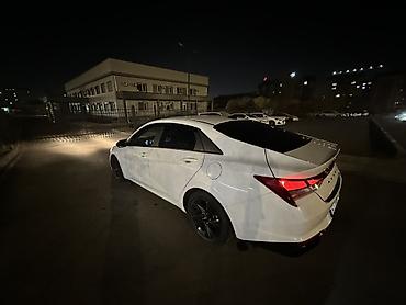 hyundai elantra 2014: Hyundai Elantra: 2021 г., 1.6 л, Робот, Бензин, Седан — 4