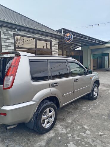 Nissan: Nissan X-Trail: 2 l | 2002 il Ofrouder/SUV — 2