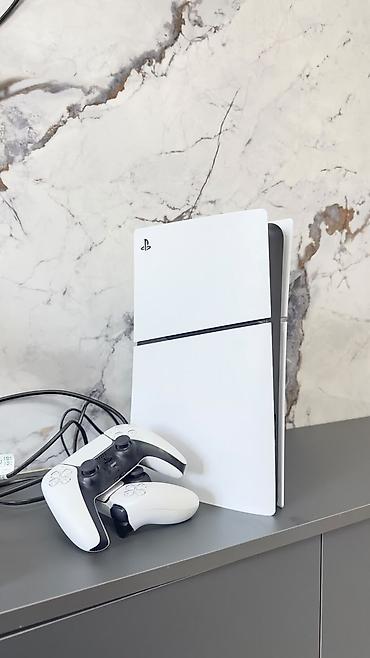 фифа 2024: Игровая консоль Sony PlayStation 5 (версия с дисководом) в белом — 3