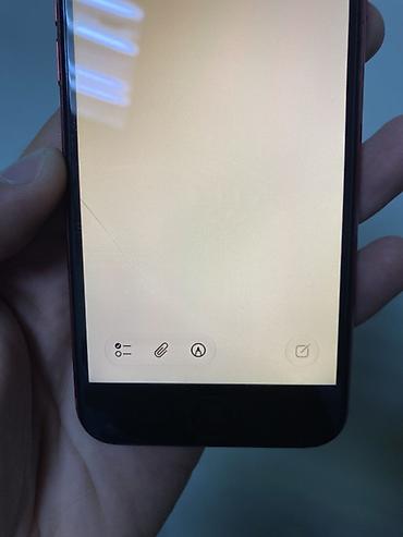 iphone 70: IPhone SE 2020, 128 GB, Qırmızı, Qırıq, Barmaq izi — 3