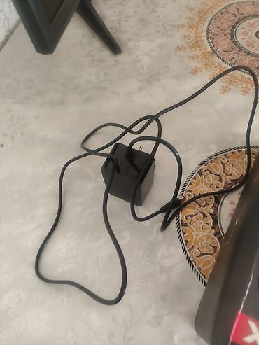 monitor 2 el: BATER VAR NÖMRYE YAZIN - Ekran: təxminən 22", nazik çərçivə, mat — 2