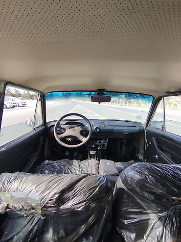 VAZ (LADA): VAZ 2101 sedan - Kuzov: bej rəng, 4 qapı, xrom ön-arxa bamperlər — 4