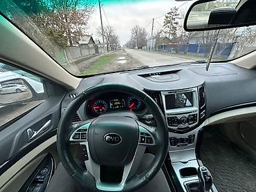 BYD: BYD E5: 2017 г., Автомат, Электромобиль, Седан — 4