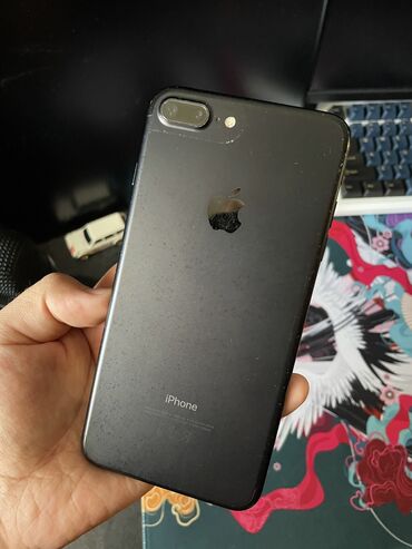 сломанные телефон: IPhone 7 Plus, Б/у, 32 ГБ, Черный, 70 %