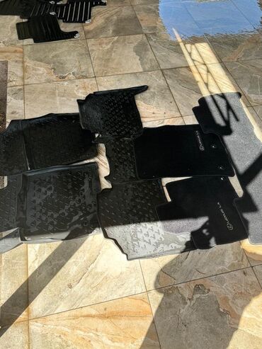 продам чемодан: Родные Ворсовые Полики Для салона Lexus, цвет - Черный, Б/у, Самовывоз