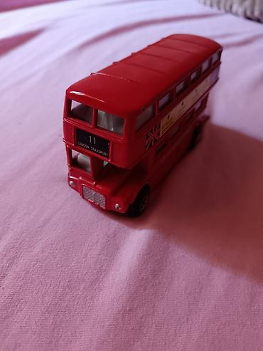 farma igračke: Replika londonskog dabldeker autobusa u crvenoj boji, model linije 11 — 3