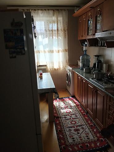 biləsuvarda ev: Ev Sumqayıt 18 mkr da yerləşir qanuni 4 otağdı evin yanında 2 məkdəb 2 — 8