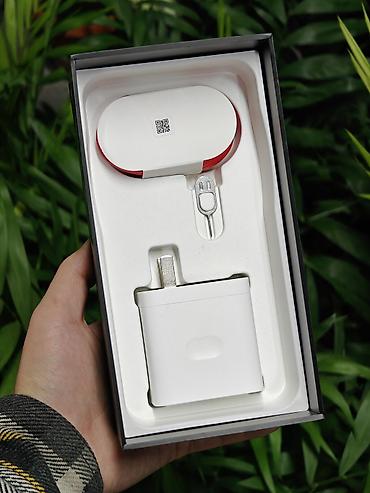 honor v3: OnePlus 15, Б/у, 512 ГБ, цвет - Бежевый, 2 SIM — 3