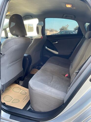 Toyota: Toyota Prius: 1.8 l | 2014 il Hetçbek — 8