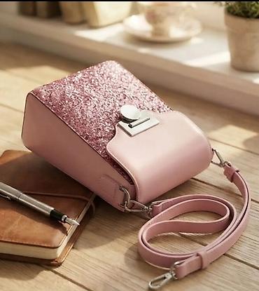Elegantna ženska torbica preko ramena – roze - Materijal: glatka