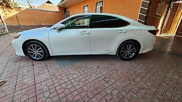 купить премиум авто: Lexus ES: 2017 г., 2.5 л, Автомат, Гибрид, Седан — 3