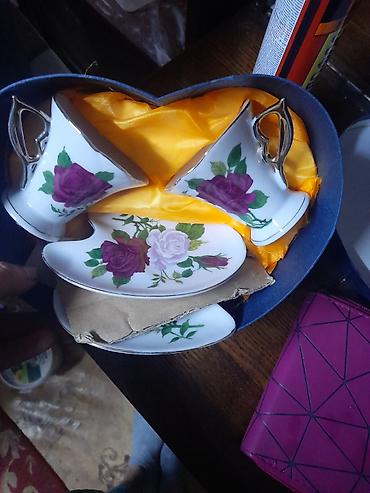 Наборы посуды: Актуально.Срочно Продаю кофейный набор.Кружочки маленькие,новый.Писать — 8