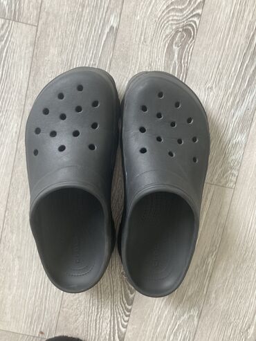 черная обувь: Кроксы мужские -45р