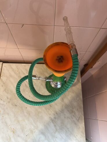 Yaşıl və narıncı rənglərdə olan bu qəlyan dəsti, evdə və ya dostlarla