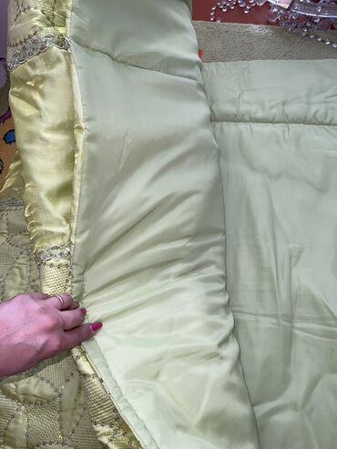 Örtüklər: Yataq üçün Yeni rəng - Yaşıl Yataq örtüyü, Pulsuz çatdırılma, Rayonlara çatdırılma, Ünvandan götürmə — 14