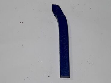 Ostali uređaji: Strugarski noz 10x10mm sa vidijom P20, ISO6 1 komad na raspolaganju