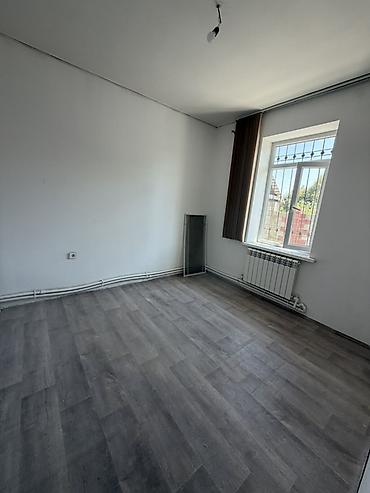 Продажа коттеджей и домов: 5 комнат, 130 м², 4 соток, Бишкек, Оскон-ордо ж/м Собственник — 34