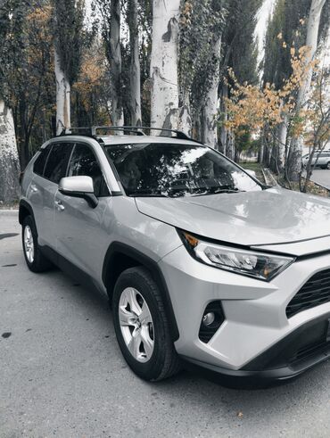 Toyota: Toyota RAV4: 2020 г., 2.5 л, Бензин, Кроссовер