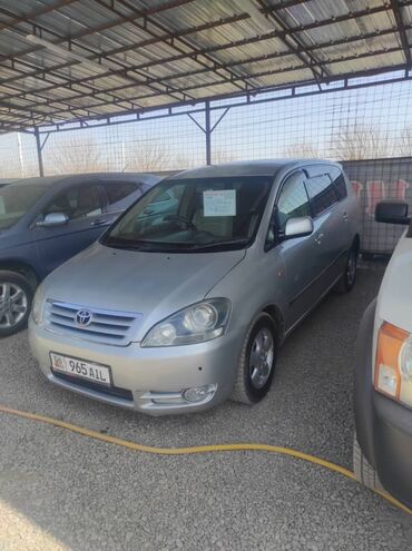 Toyota: Toyota Ipsum: 2003 г., 2.4 л, Автомат, Газ