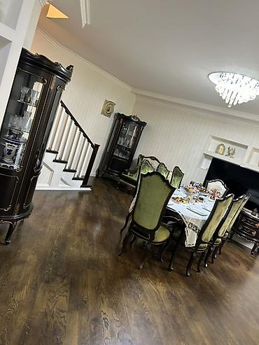 Qonaq otağı dəstləri: Yeni, Masa və oturacaqlar, İtaliya — 6