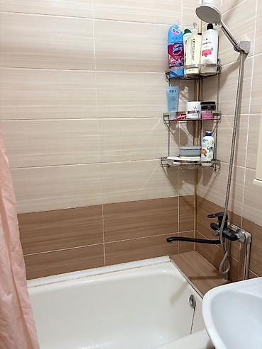 Продажа квартир: 4 комнаты, 84 м², 1 этаж — 7