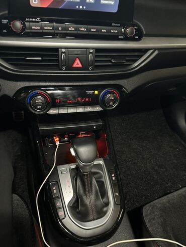 Kia: Kia K3: 2019 г., 1.6 л, Автомат, Бензин, Хэтчбэк — 3