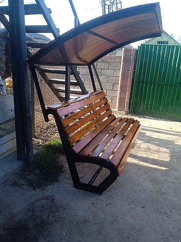 Скамейка Дерево, Со спинкой, С крышей at lalafo.kg Скамейка Дерево, Со спинкой, С крышей