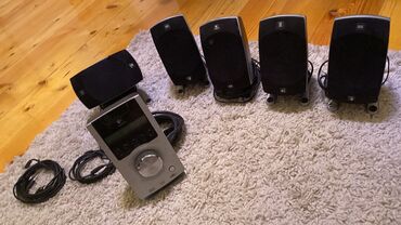 ses sistemi: Logitech 5.1 səs sistemi komplekti - 5 ədəd peyk (front L/R, center