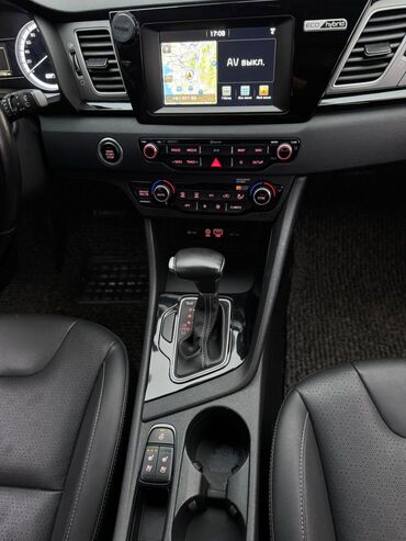 Kia: Kia Niro: 2017 г., 1.6 л, Гибрид — 6