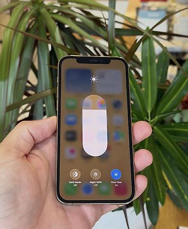 Мобильные телефоны: IPhone 12 Pro, 128 ГБ, Matte Gold, Гарантия, Беспроводная зарядка, Face ID — 3