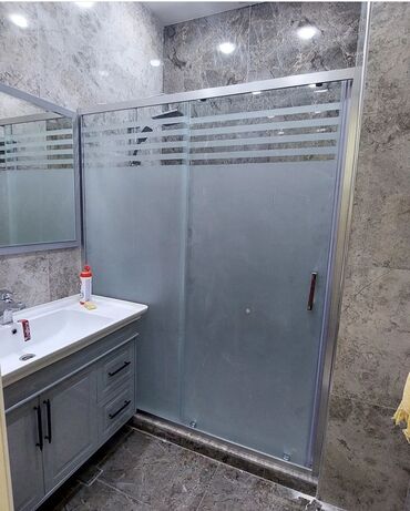 Duş kabinaları, arakəsmələr: Yeni Üstü açıq kabina, Künc üçün, Pulsuz çatdırılma — 17