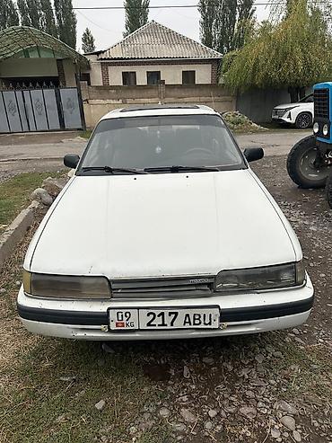 Mazda 626: 1990 г., 2 л, Механика, Бензин