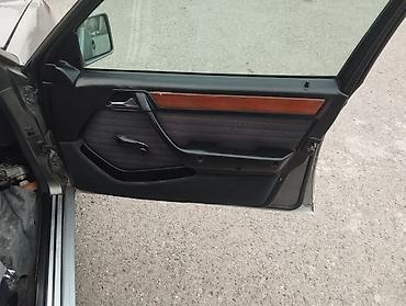 volvo v50: Mercedes-Benz W124: 1993 г., 2.2 л, Механика, Бензин, Седан — 10
