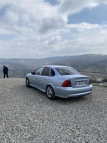 Opel Vectra B sedan - Kuzov: 4 qapılı sedan, açıq göy rəng - lalafo.az -da Opel Vectra B sedan - Kuzov: 4 qapılı sedan, açıq göy rəng -