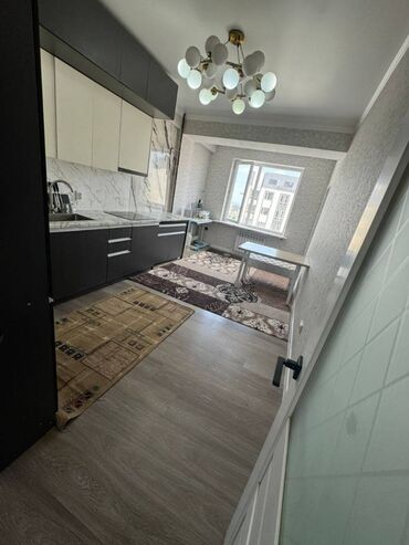 киизбаева: 3 комнаты, 77 м², Элитка, 11 этаж, Евроремонт
