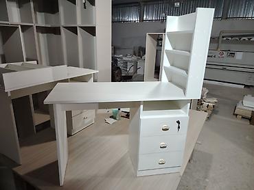 laminat stol: Künc masa, Stulsuz, Polkalı, Siyirməli, Rusiya, Sadə laminat — 3