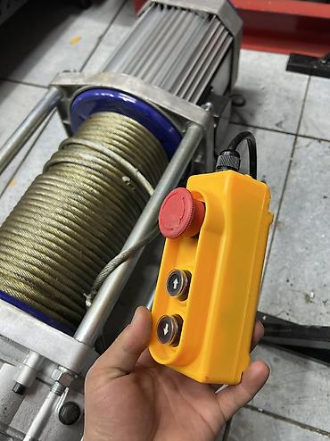 Другие инструменты: Электрическая канатная лебёдка Грузоподъёмность 2500кг Напряжения — 11