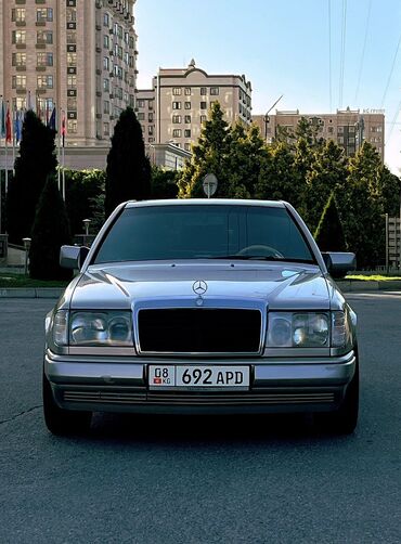 купить коньки: Mercedes-Benz W124: 1988 г., 2.3 л, Механика, Бензин, Купе