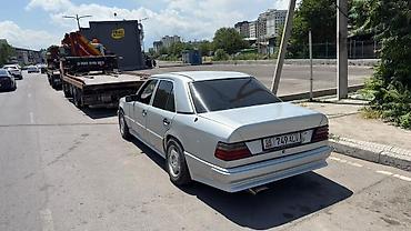 мерс 124 дверные карты: Mercedes-Benz W124: 1992 г., Седан — 3