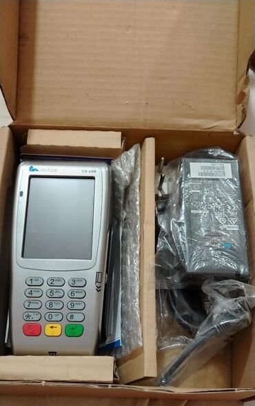 Dolablar: Terminal aparati satilir 300 manat.Alinib islenmeyib.Unvan Suraxani.SH