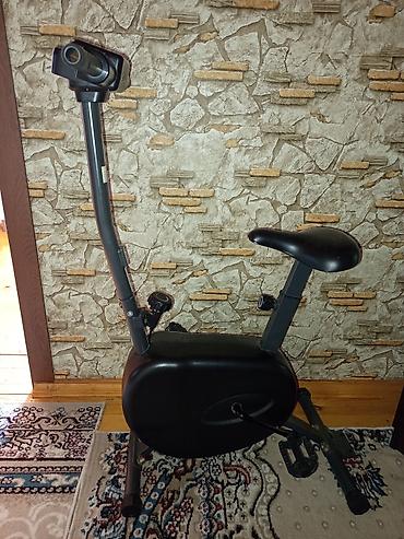 vesebet satisi: Qaçış velosipedi (velotrenajor aləti ) satılır. Qiyməti: 300 manat — 1