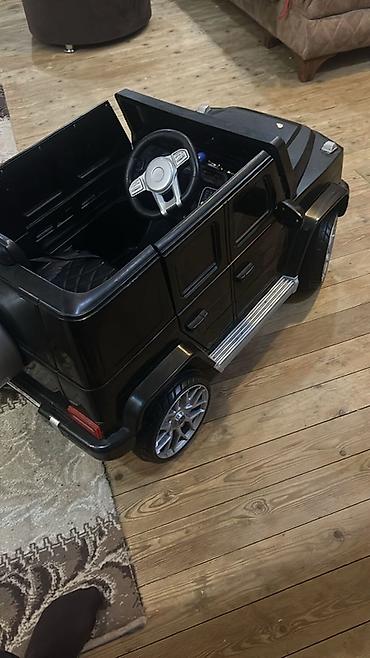 masın oyunları: Uşaq üçün elektrikli minik avtomobili – qara rəng, SUV üslubunda — 3