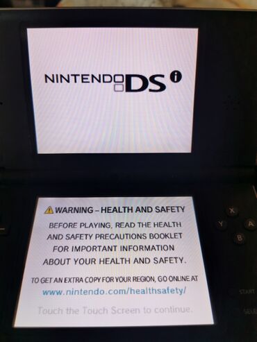 igre za plejstejšn 4: Prenosiva konzola Nintendo DS XL, idealna za igranje u pokretu