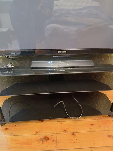 samsung m14 ekran: Samsung LED televizor + şüşə TV stendi - Brend: Samsung - Ekran — 2